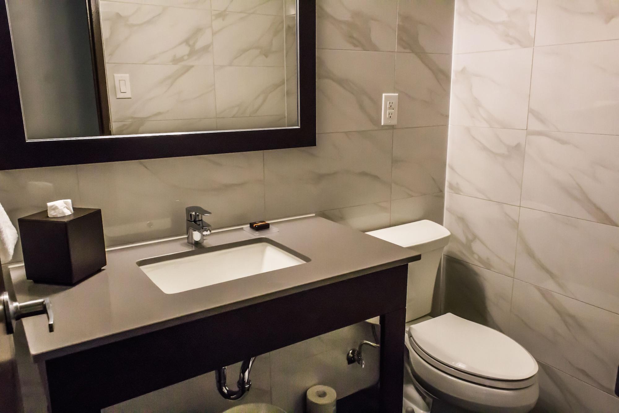 Ottawa Embassy Hotel & Suites מראה חיצוני תמונה