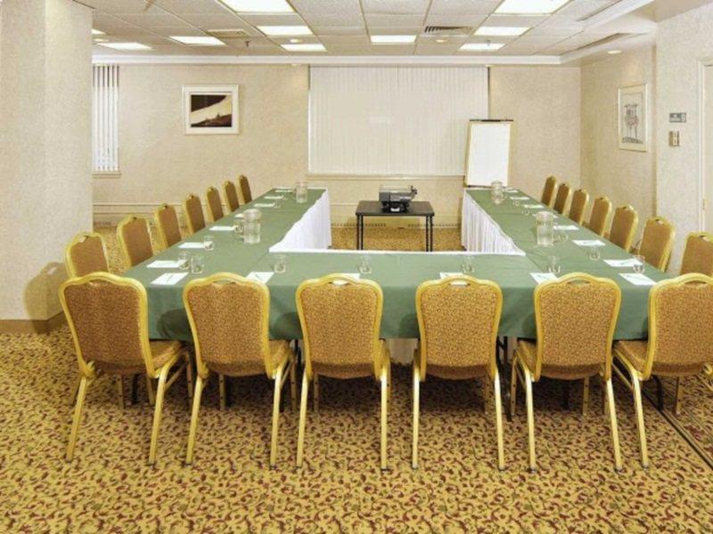 Ottawa Embassy Hotel & Suites מראה חיצוני תמונה