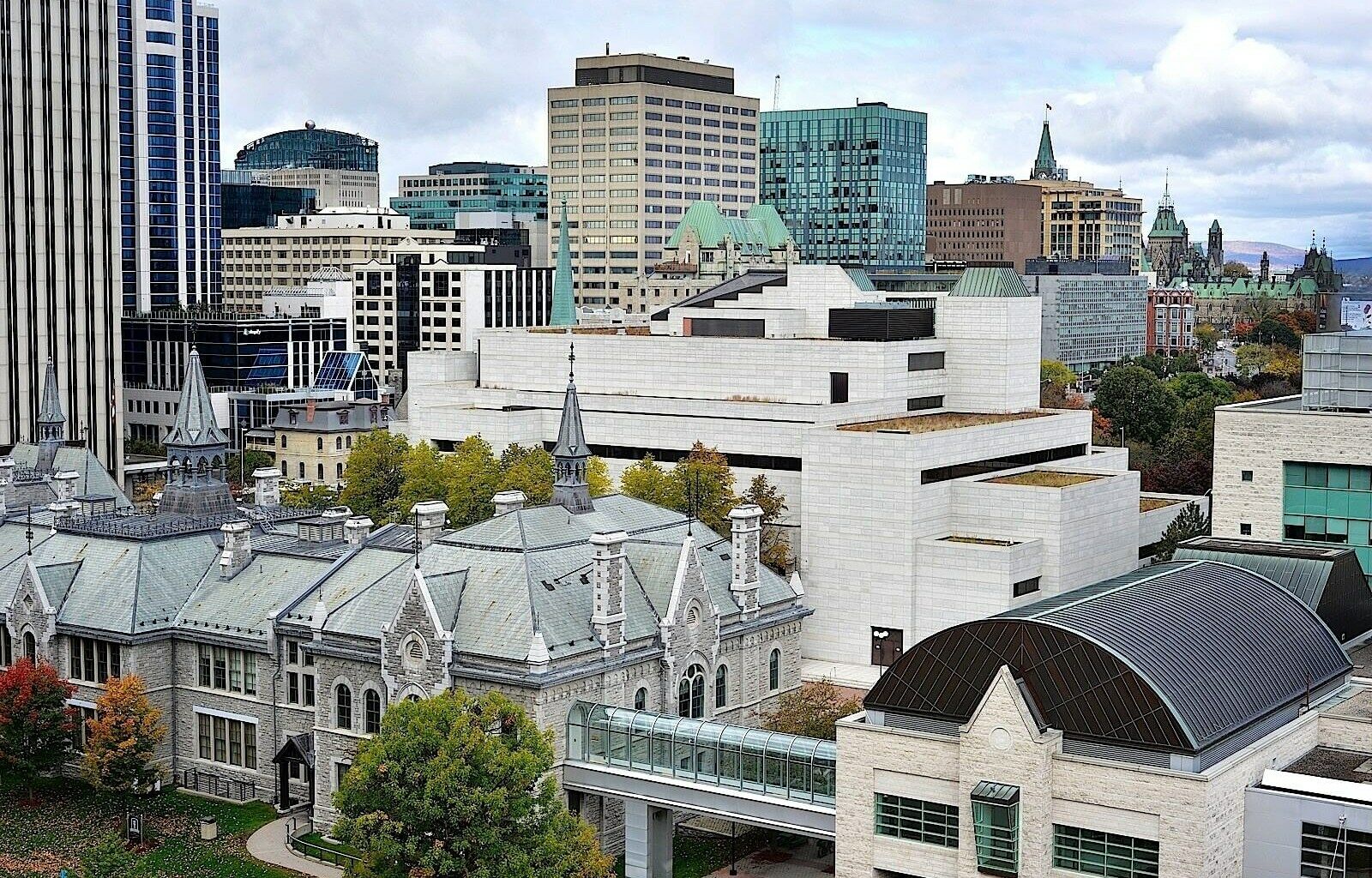 Ottawa Embassy Hotel & Suites מראה חיצוני תמונה