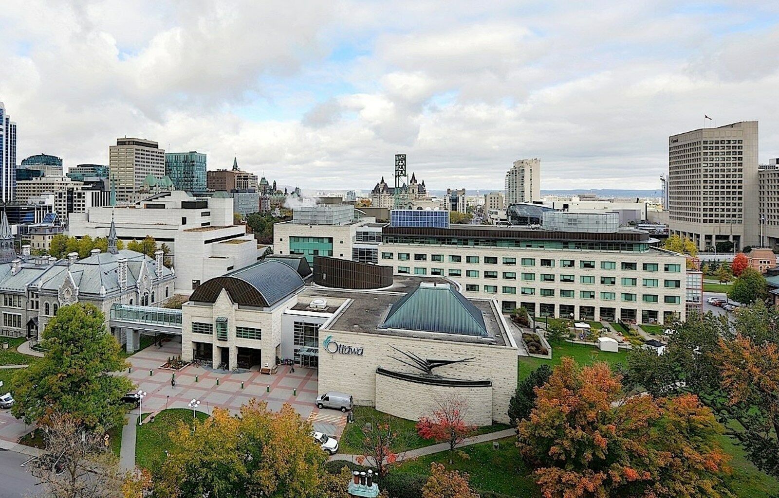 Ottawa Embassy Hotel & Suites מראה חיצוני תמונה